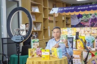 Làn sóng CEO livestream bán hàng