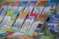 Thống nhất một bộ sách giáo khoa trên toàn quốc: Mở lối cho giáo dục công bằng