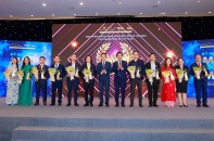 [Ảnh] Toàn cảnh Vinh danh sản phẩm, dịch vụ tài chính tiêu biểu tại Diễn đàn Cấp cao Cố vấn tài chính Việt Nam 2025