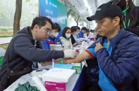 Nỗ lực hướng tới miễn viện phí và công bằng y tế   