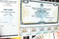 Huy động trái phiếu giảm còn một nửa