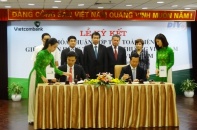 Vietcombank ký liền 3 hợp đồng lớn với DIV