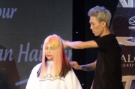 Salonzo trình diễn các kiểu tóc độc chiêu