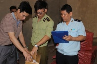 Hải quan chủ trì bắt giữ 6 xe chở hàng lậu