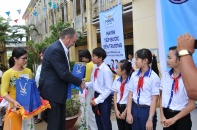 Mavin tặng 6.000 bộ đồ dùng học tập nhân dịp năm học mới