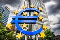 Lo ngại suy thoái kinh tế toàn cầu, ECB đau đầu tìm cách đối phó