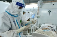 Thủ tướng đề nghị Bộ Y tế nghiên cứu 2 phương pháp mới điều trị Covid-19