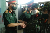 Tin mới về dịch Covid-19 ngày 22/9: Cán bộ quân y Nam tiến chống dịch; Long An áp dụng "thẻ xanh Covid"