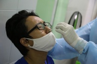 Tin mới về dịch Covid-19 ngày 26/10: Nhiều ổ dịch có nguy cơ lan rộng; Hà Nội ngăn dịch lây lan