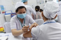 2 trường hợp cần trì hoãn tiêm vắc-xin Covid-19
