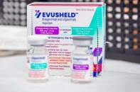 Ai được chỉ định sử dụng thuốc kháng thể đơn dòng Evusheld?