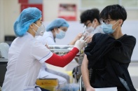 Tin mới về Covid-19 ngày 6/4: Hoàn thành tiêm vắc-xin cho trẻ trong quý II/2022