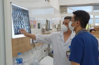 Nguy hiểm tính mạng vì uống rượu ngâm rễ cây chữa đau xương khớp