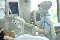 Ca mắc mới tăng cao, kích hoạt lại hệ thống khám chữa bệnh điều trị Covid-19