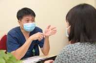 Căn bệnh khiến người mắc khó chịu, ngại giao tiếp có thể điều trị khỏi