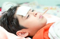 Covid-19, sốt xuất huyết và cúm A cùng bùng phát, người dân cần cảnh giác