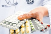 Tin mới về y tế ngày 28/9: Cấp mới và gia hạn giấy đăng ký lưu hành 485 loại thuốc; Dùng robot phẫu thuật thành công ung thư tuyến giáp