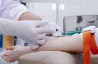 Cảnh báo hiểm nguy khi tự ý truyền dịch tại nhà