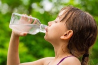Khuyến cáo biện pháp phòng chống say nắng ở trẻ em