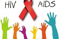 Tin mới về y tế ngày 13/12: Điểm mới về dự phòng, chăm sóc và điều trị HIV