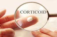 Suy thượng thận do dùng thuốc chứa corticoid liều cao liên tục