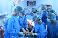 Tin mới y tế ngày 20/5: Ghép tim hồi sinh sự sống cho nữ bệnh nhân 39 tuổi