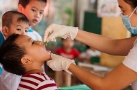 Tin mới y tế ngày 28/5: Gần 382.000 trẻ Hà Nội được uống vitamin A