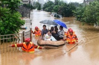 Bệnh truyền nhiễm nào dễ bùng phát mùa bão, lũ?