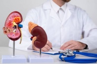 Trẻ bị suy tuyến thượng thận vì tự ý dùng "thuốc đông y tăng cân"