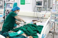 Hôn mê vì lạm dụng rượu không rõ nguồn gốc