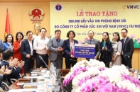 Bộ Y tế nhận 500.000 liều vắc-xin phòng sởi để khống chế dịch bệnh