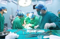 Tin mới y tế ngày 9/7: Sự sống hồi sinh từ ca mổ đầy thách thức của hai bệnh viện lớn