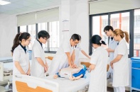 Tin mới y tế ngày 19/10: Tăng lực lượng điều dưỡng, nâng chất lượng chăm sóc người bệnh