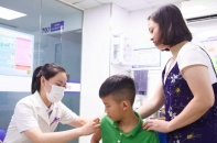 Con trai 6 tuổi nhập viện vì cúm A, mẹ ân hận vì quên tiêm phòng