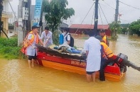 Hỗ trợ kịp thời thuốc, hóa chất giúp miền Trung ứng phó với mưa lũ