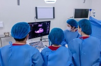 Thành công y học bào thai giúp bảo tồn một thai nhi nguy kịch trong bụng mẹ