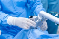 Thành công ghép giác mạc bằng laser thay vì thủ công