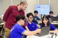 Chính sách thu hút nhân tài trong nước, quốc tế và bài toán đầu tư dài hạn