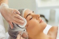 Nguy cơ biến chứng từ chất làm đầy không rõ nguồn gốc trong làm đẹp