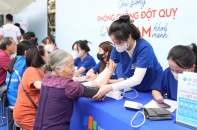 Long Châu tri ân đội ngũ chuyên viên y tế sau những nỗ lực vì cộng đồng