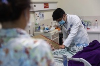 Tin mới y tế ngày 22/2: Nửa triệu lượt người bệnh được khám, cấp cứu trong 8 ngày Tết