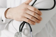 Nhiễm CMV từ trong bụng mẹ, thai nhi đối diện hàng loạt biến chứng nặng nề