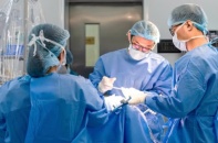  Tin mới y tế ngày 30/3: Ứng dụng nội soi trong phẫu thuật, cứu bé 5 tuổi khỏi động kinh kháng trị hiếm gặp