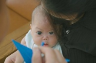 Giữ lại ánh sáng cho những đôi mắt trẻ thơ