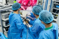 Tin mới y tế ngày 6/5: Phẫu thuật nội soi 3D cứu hai ca ung thư thực quản phức tạp