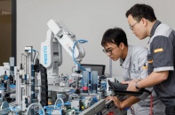 Chiến lược giữ chân người giỏi cho các ngành công nghệ chiến lược