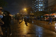 Khách hàng trót tin vào những lời hứa hẹn bay bổng của Alibaba giờ ngồi trên đống lửa