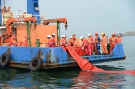 Diễn tập xử lý sự cố tràn dầu tại cảng xuất sản phẩm nhà máy lọc dầu Dung Quất