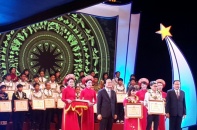 Vinh danh thầy cô và học sinh tiêu biểu: Trò như bó đuốc tiềm ẩn nhiệt huyết, thầy phải là người thắp lửa