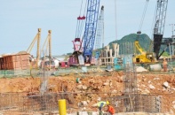 700 công nhân thi công khẩn trương tại công trường Nhà máy xi măng Sông Lam